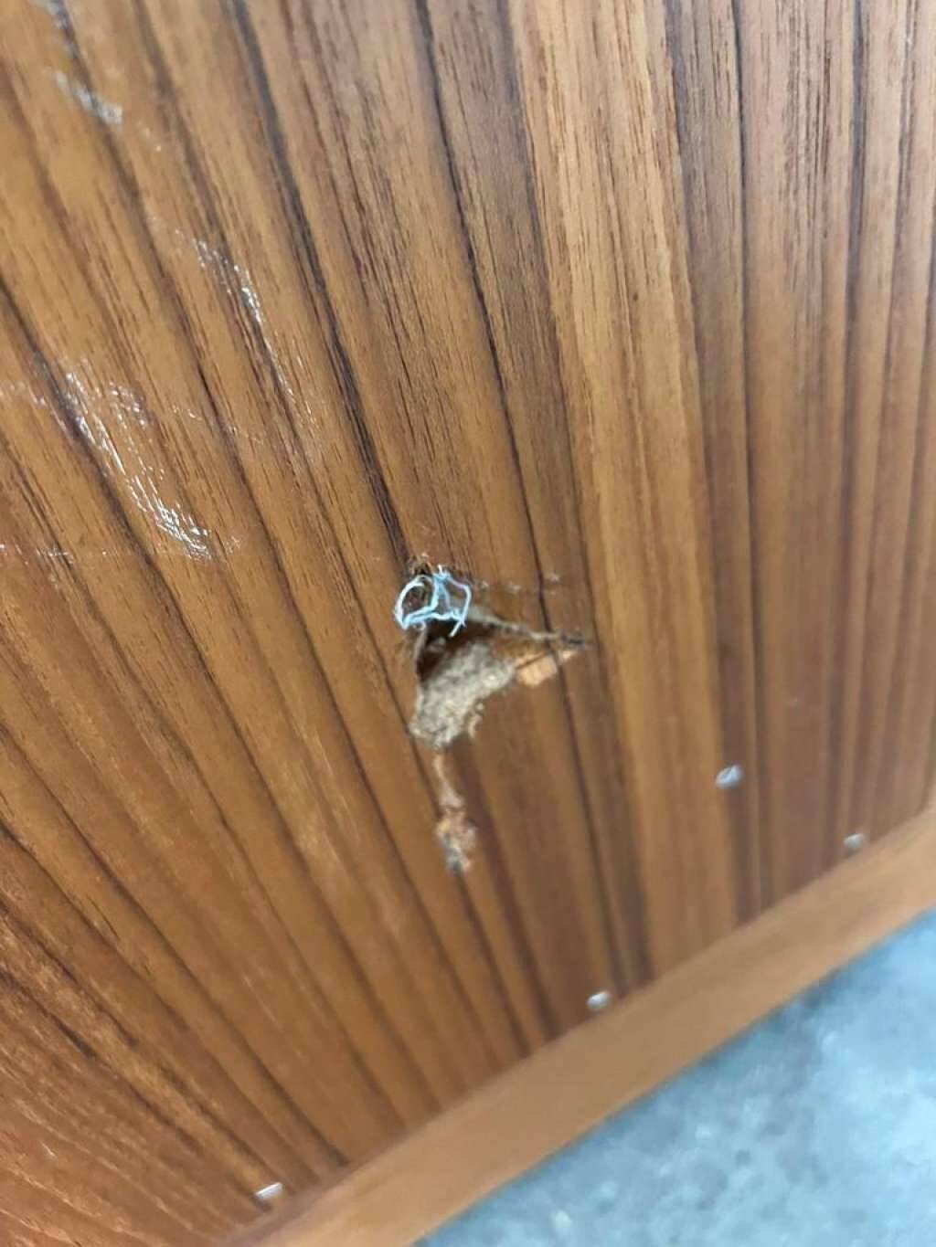 Meuble d'angle vintage dyrlund en teck /. armoire