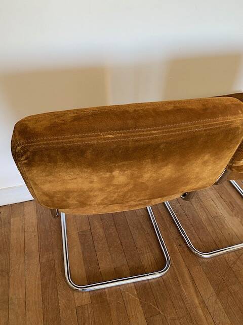 Chaises daim cognac Roche Bobois