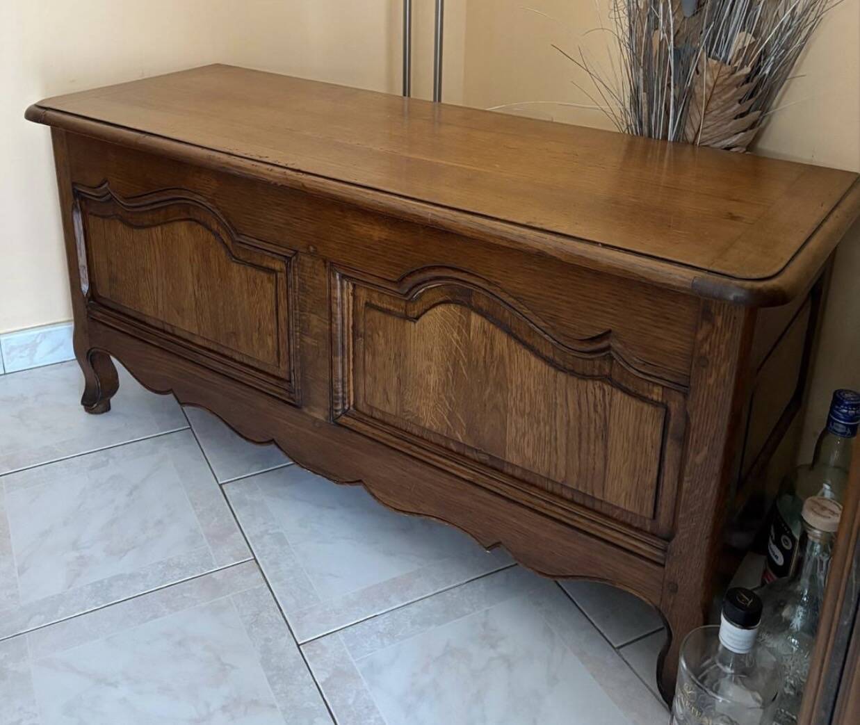 Coffre en chêne et châtaignier style Louis XV