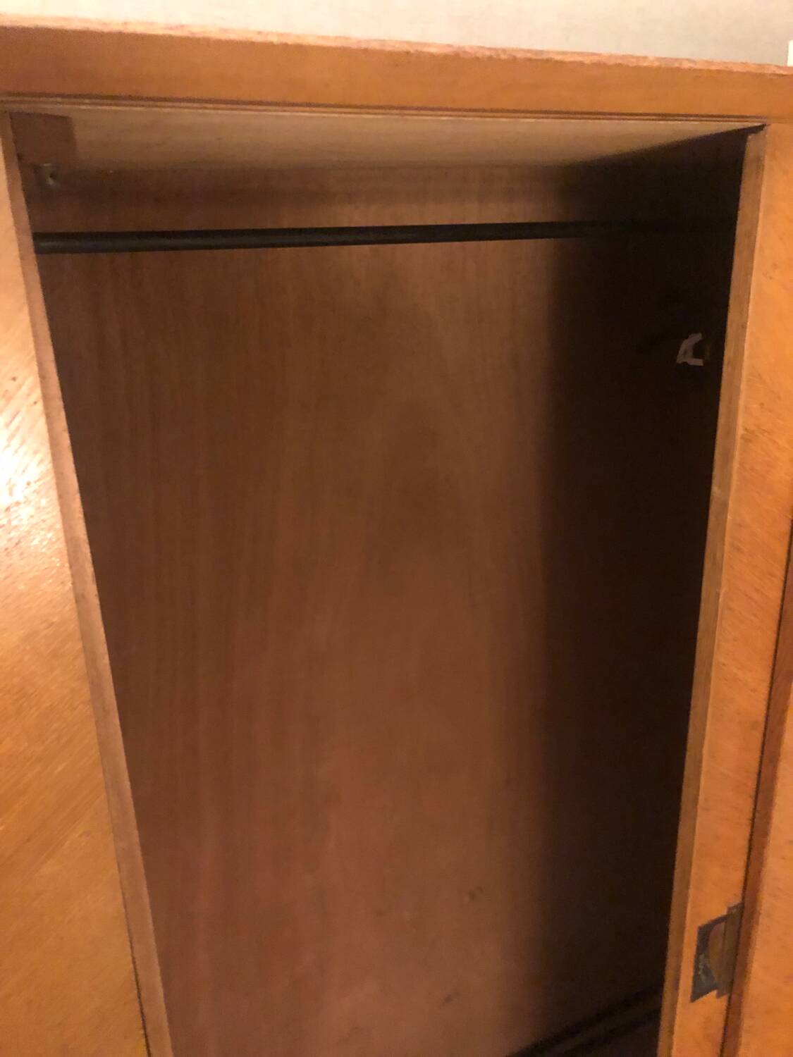 Armoire scandinave vintage