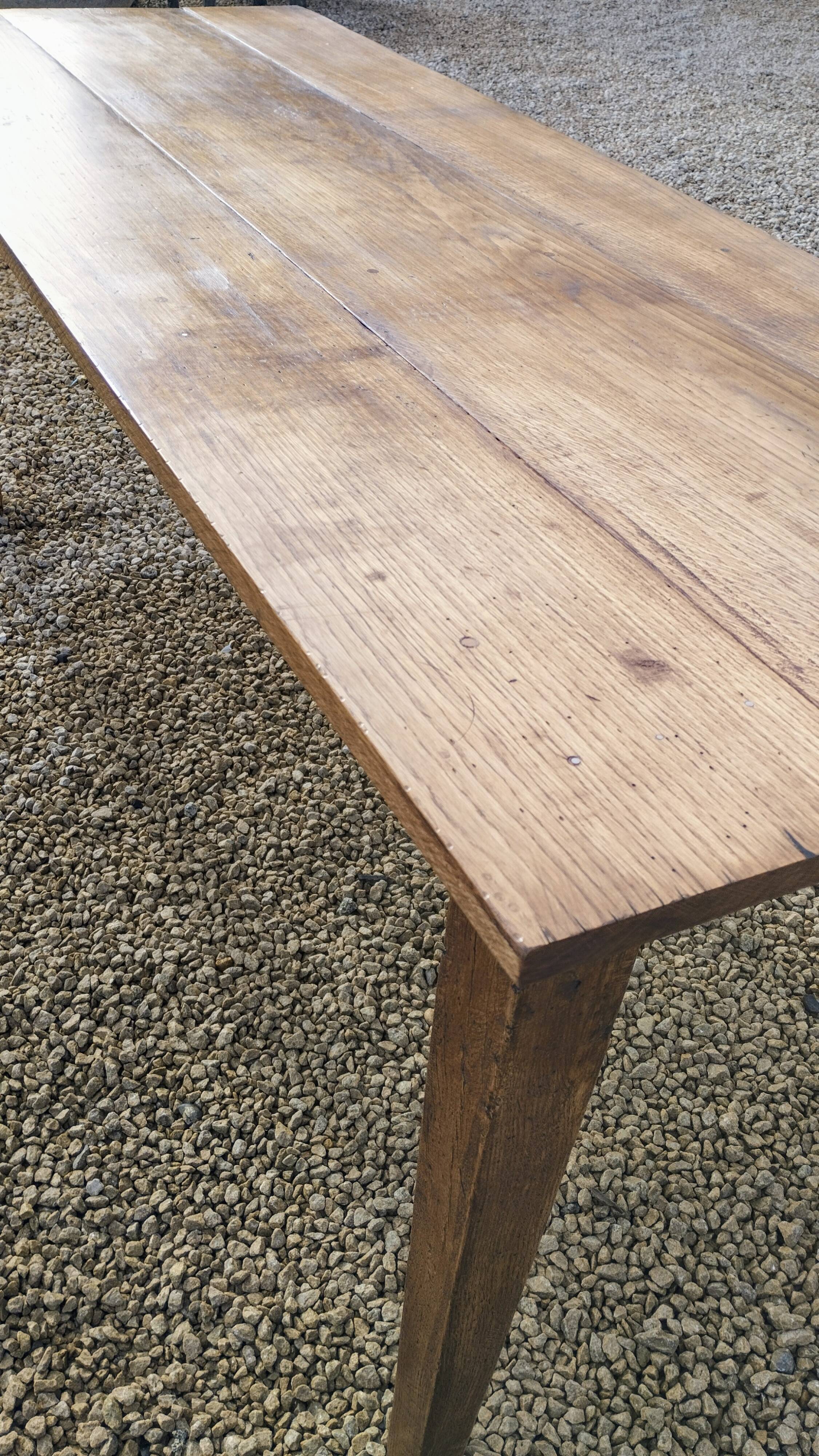 Farm table in sold oak