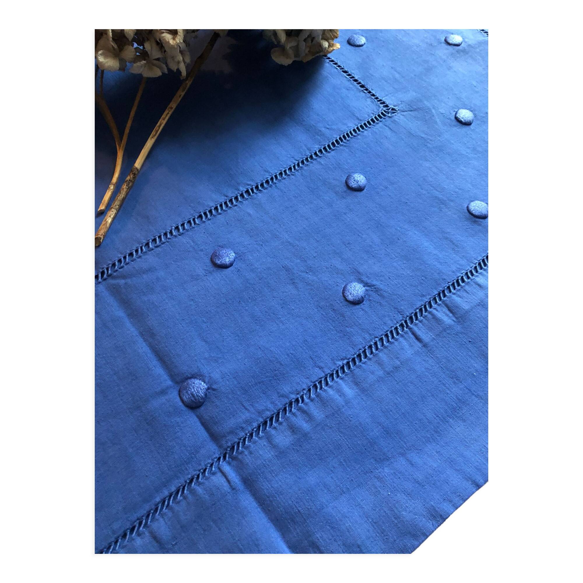 Vintage cloth in linen and cotton dyed in Mediterranean blue