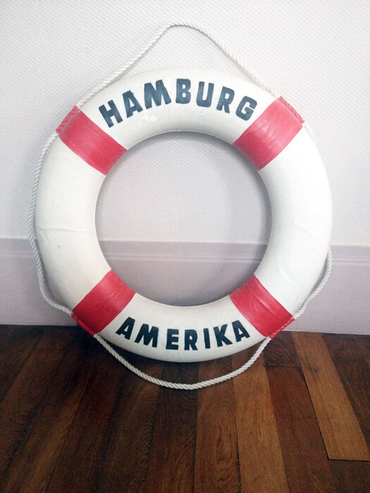 Véritable bouée de sauvetage de bateau