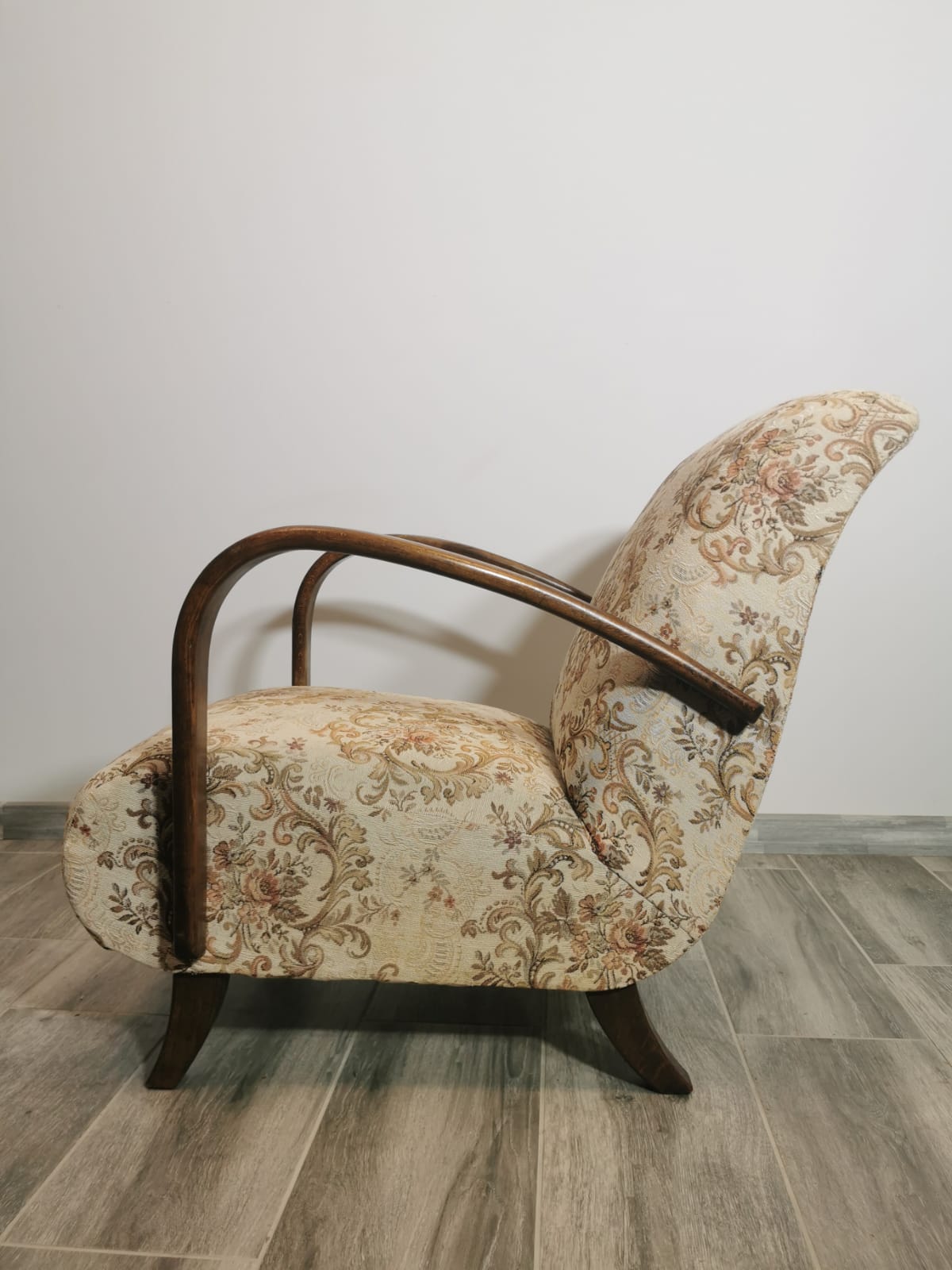 H-227 armchair by Jindrich Halabala