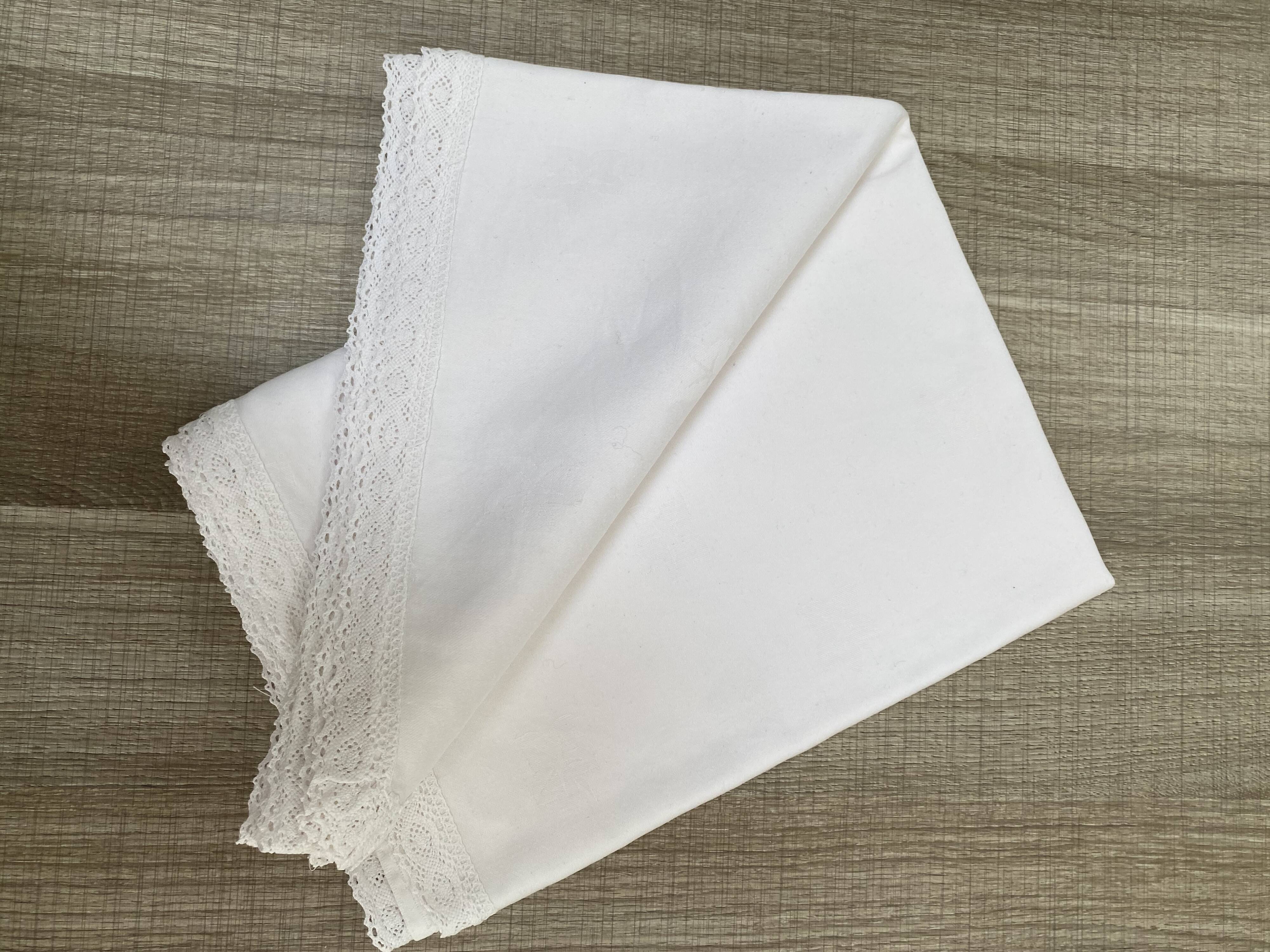 Ancienne nappe blanche brodée 100 x 150