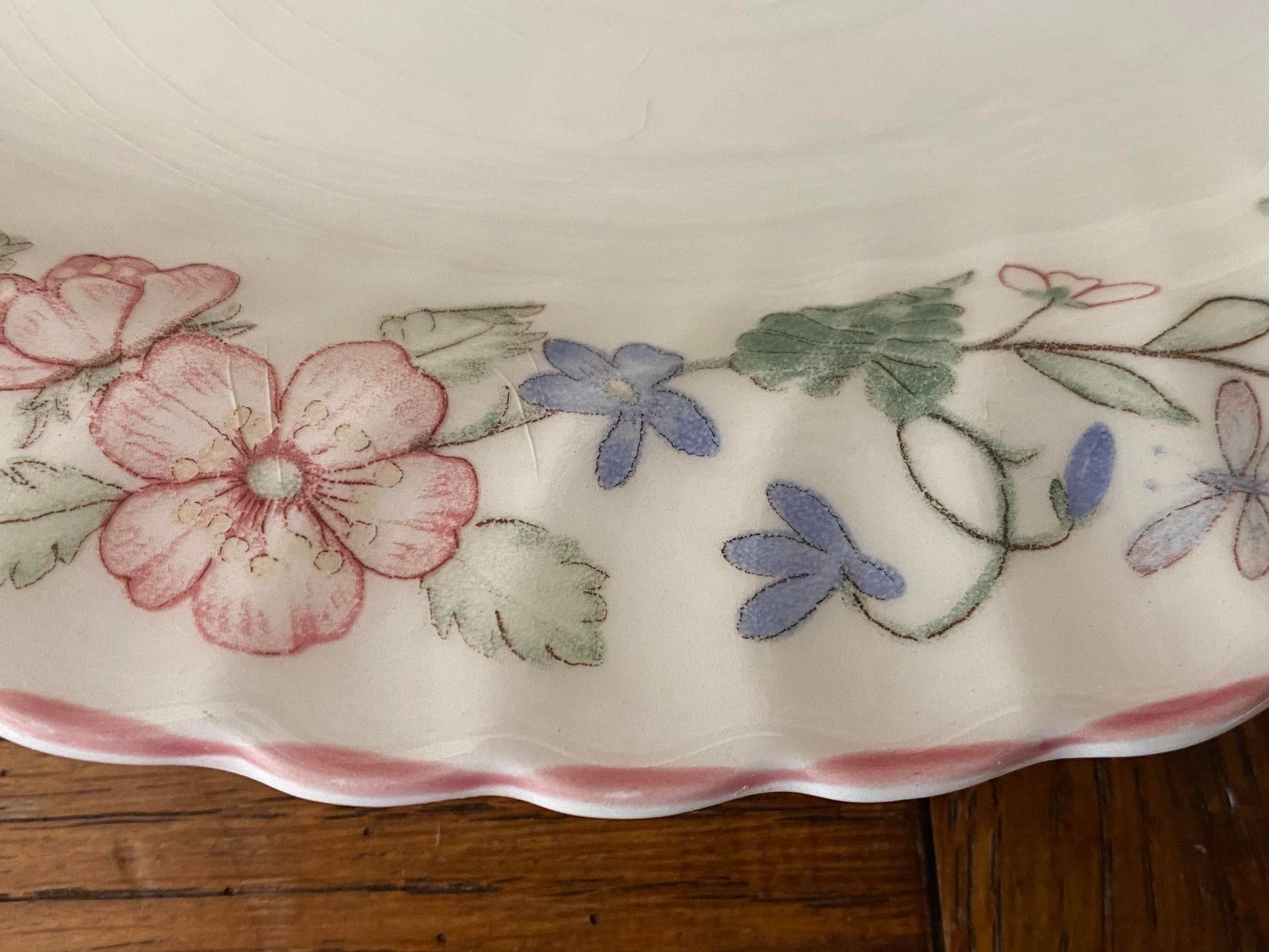 Small oval English earthenware dish Muott Meakin décor Spring Fields