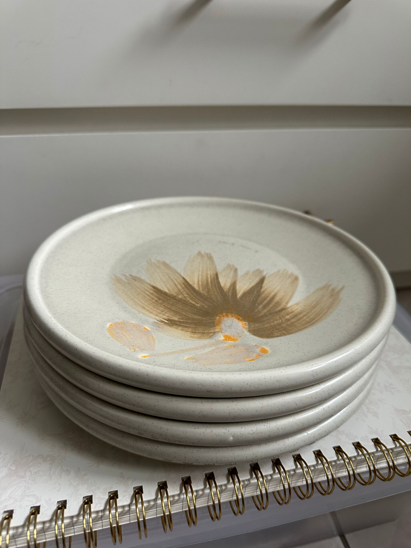 Ensemble de 4 assiettes en céramique vintage par Sarreguemines années 1970 florales