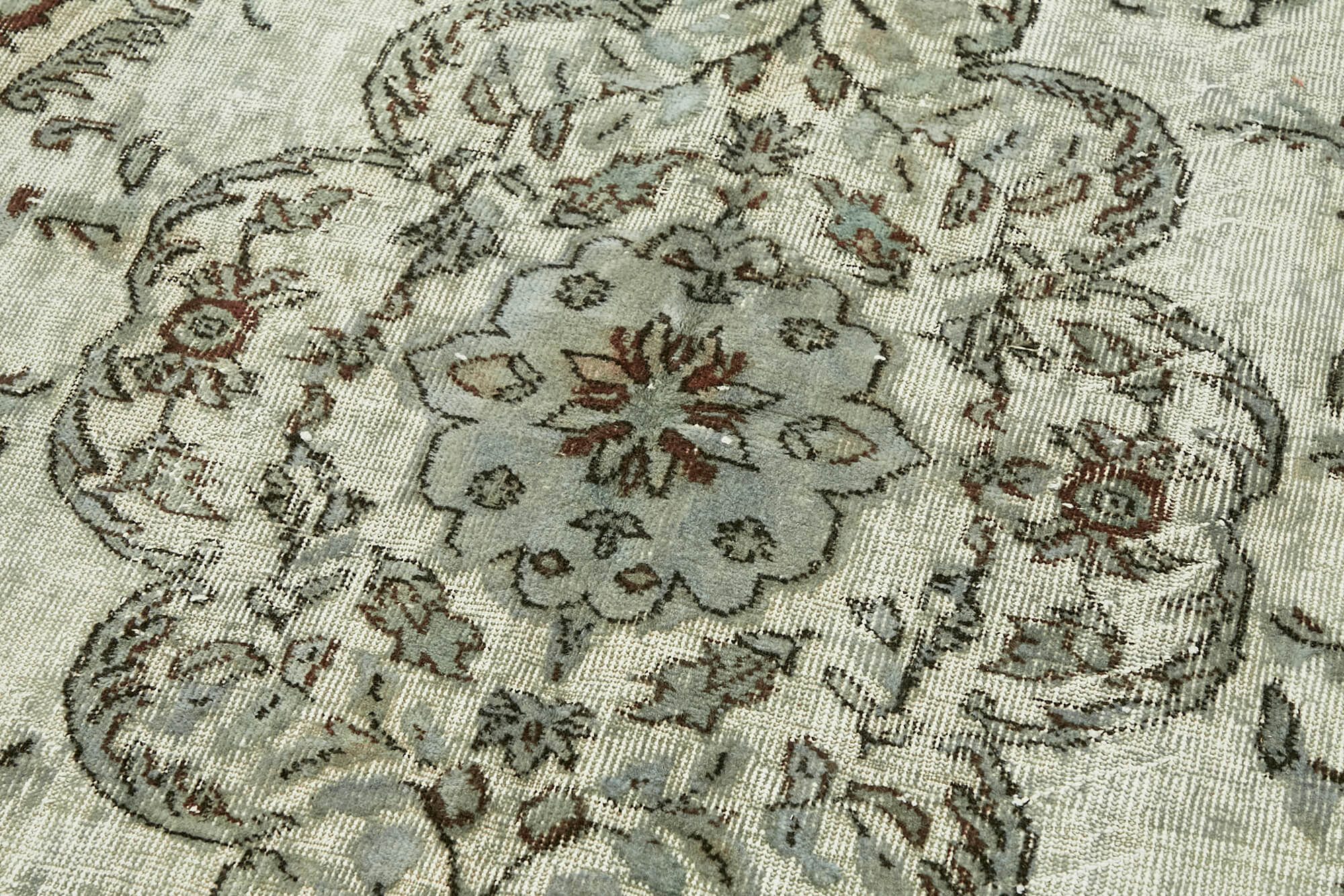 Hand-Knotted Vintage Oriental 1980s 170 cm x 267 cm Grey Rug