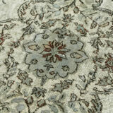 Hand-Knotted Vintage Oriental 1980s 170 cm x 267 cm Grey Rug
