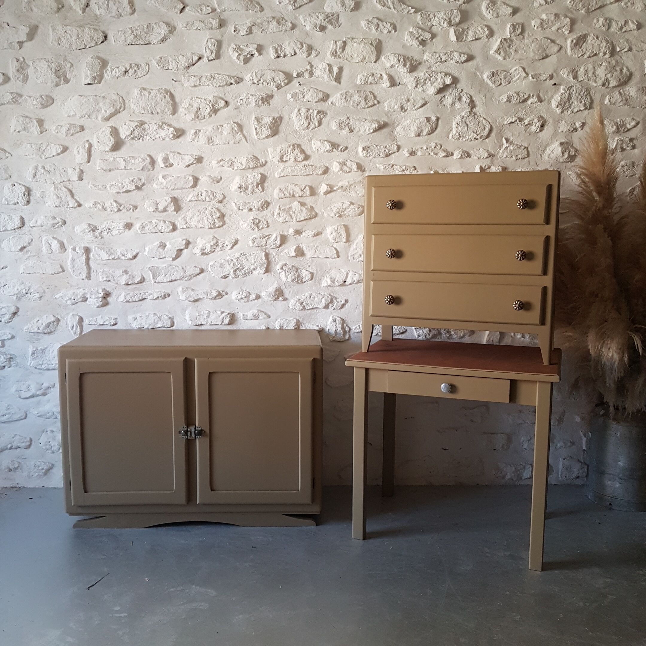 Vintage compact desk