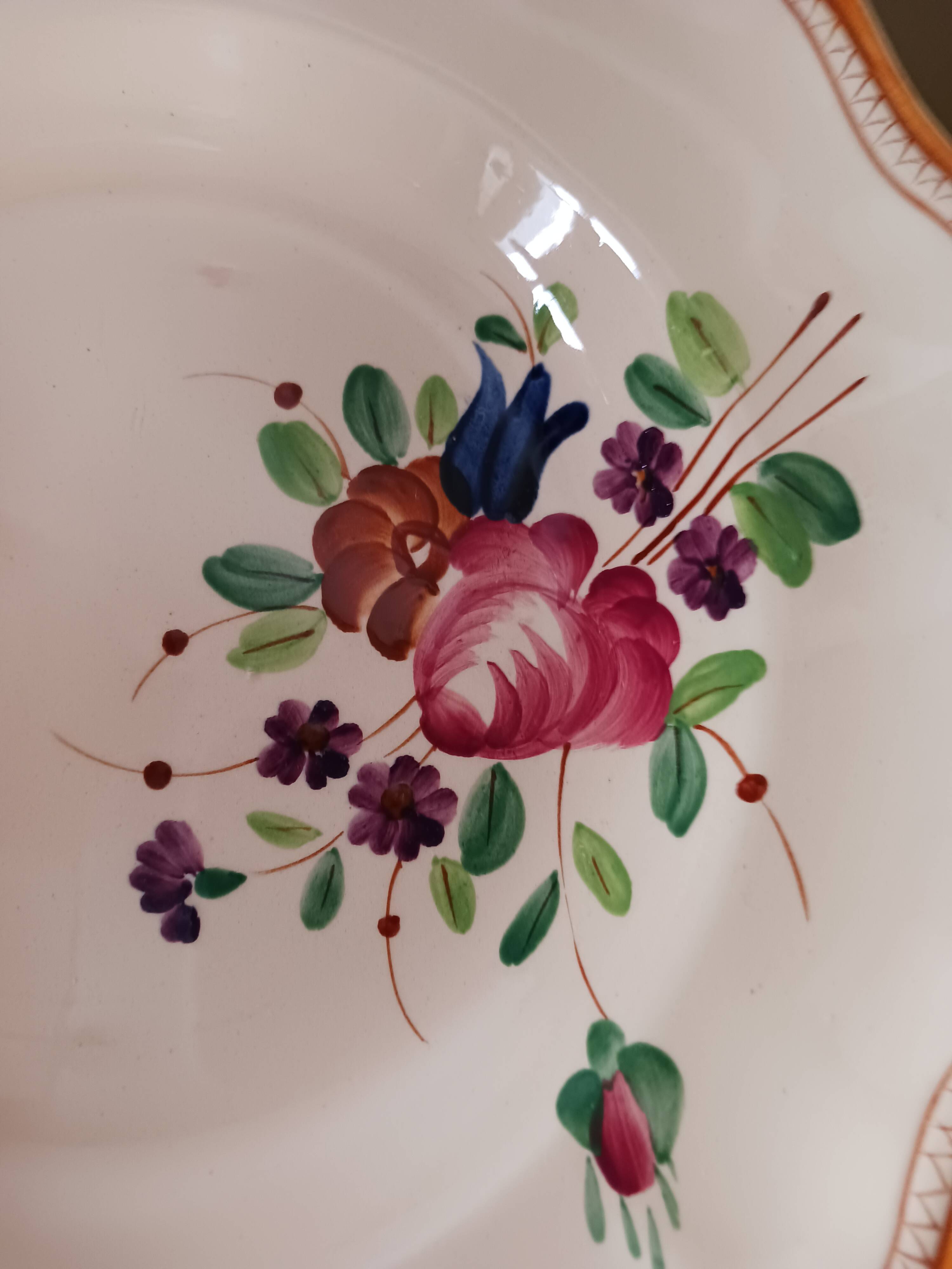 Assiettes Longchamp .