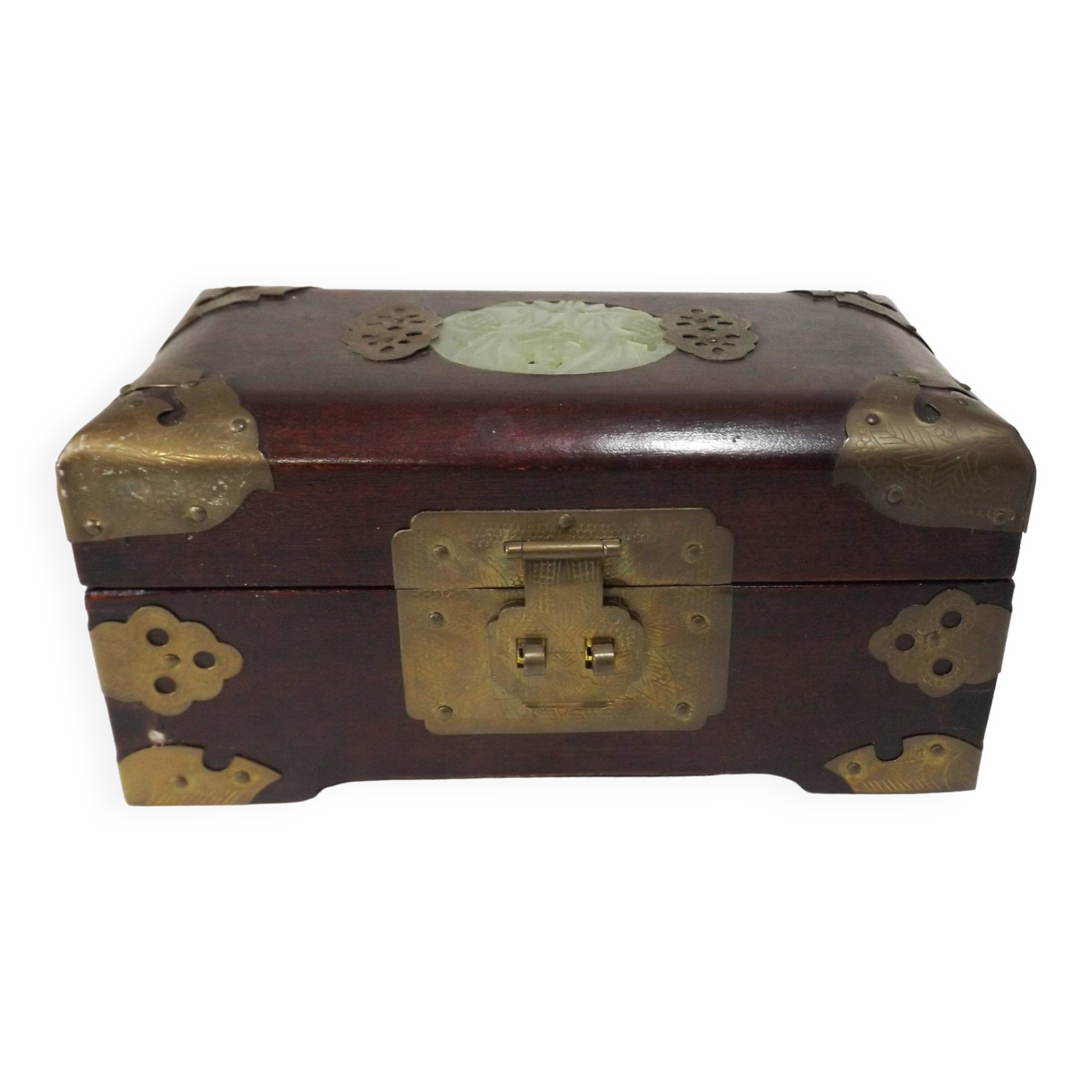 Chinese jewelry box in jade inlaid wood