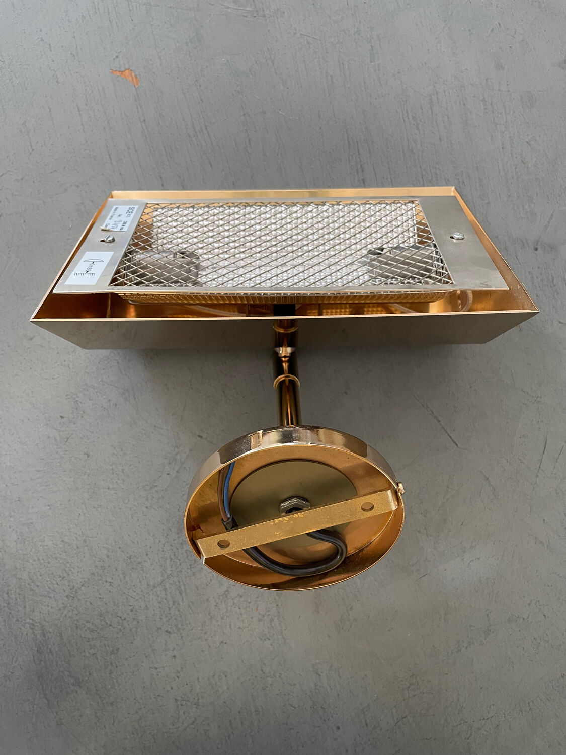 SCE brass wall light