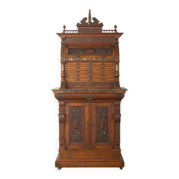 Cabinet de dentiste historique élaboré dans le style néo-renaissance