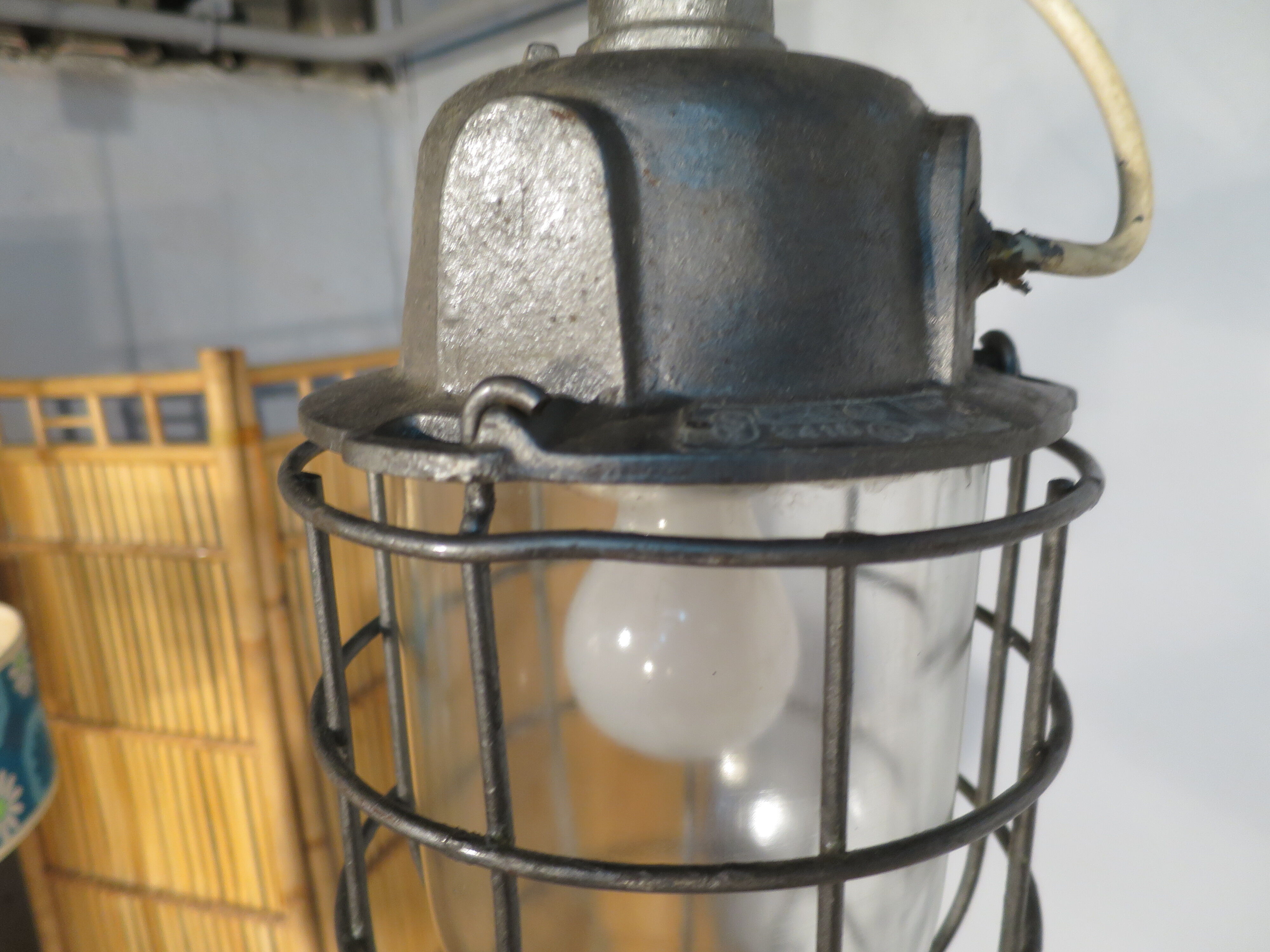 Cast iron industrial hanging lamp
