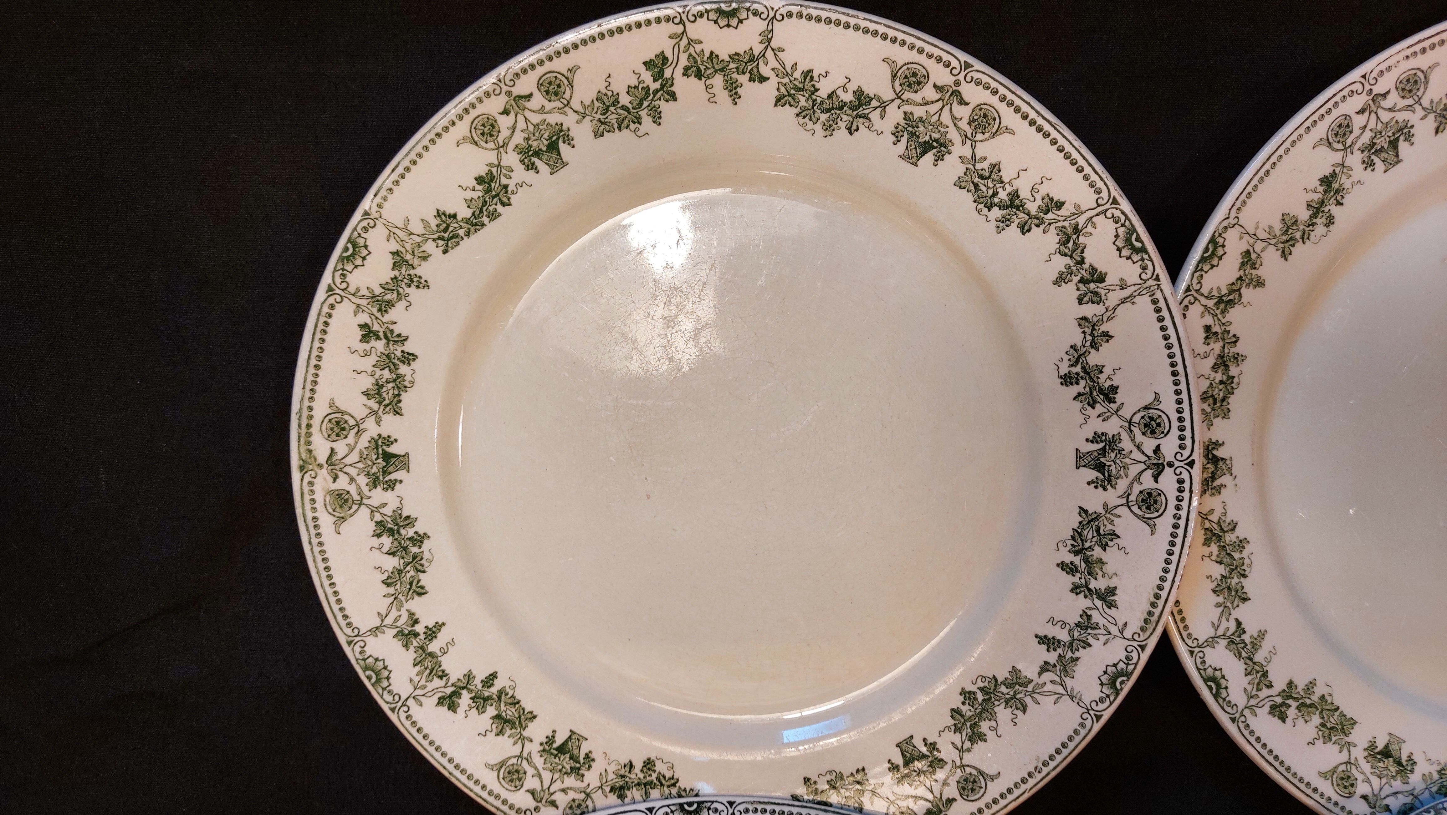 Set of 4 antique flat plates in half-porcelain from Badonviller