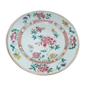 Assiette en porcelaine compagnie des Indes XVIII ème siècle, décor floral
