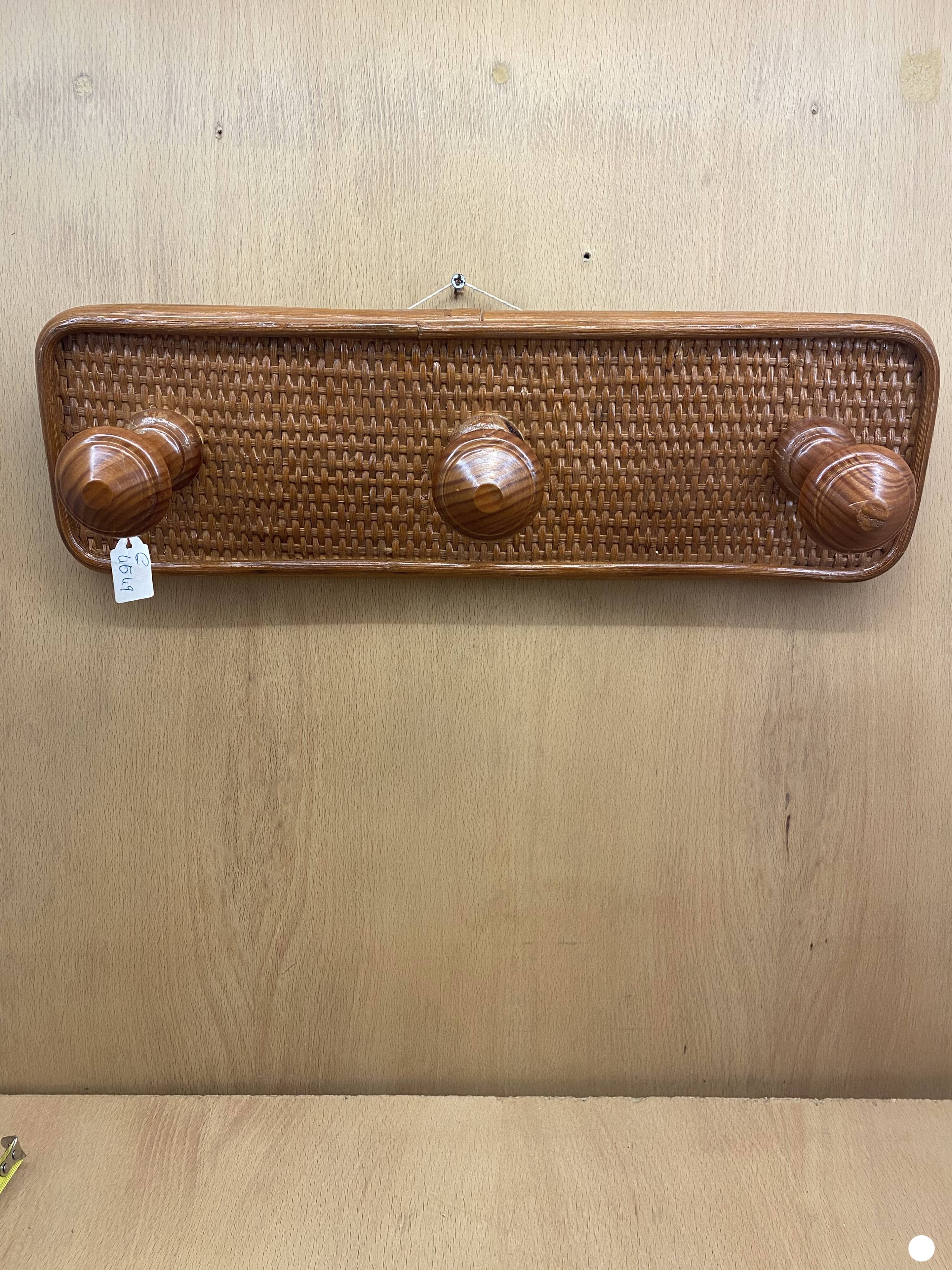 Triple coat rack in brown rattan