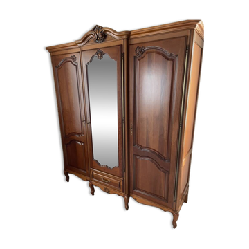 Armoire en bois
