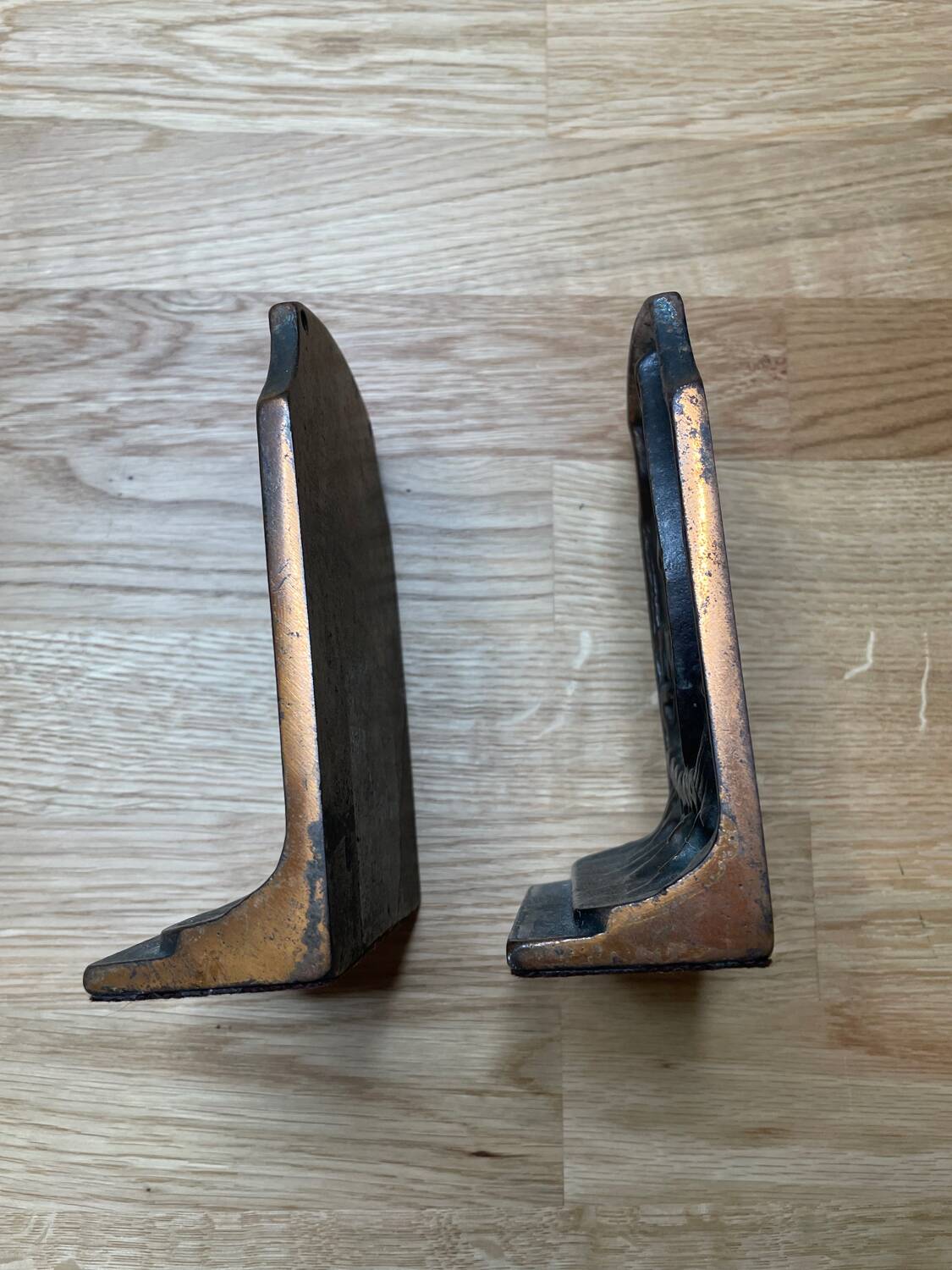 Serre-livres vintage en fonte - motif bateau ancien