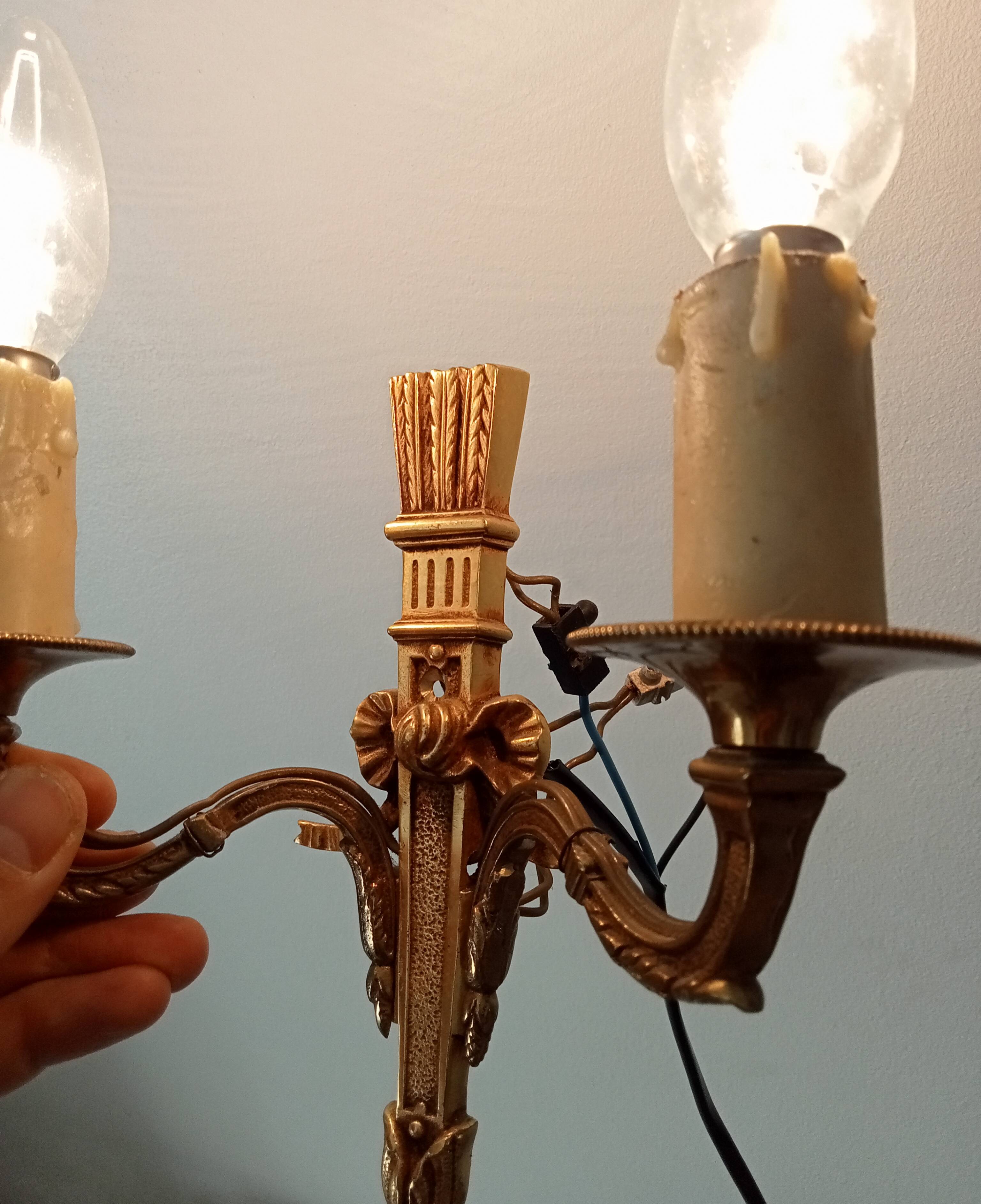 Vintage wall sconce in gilded brass, Empire style.