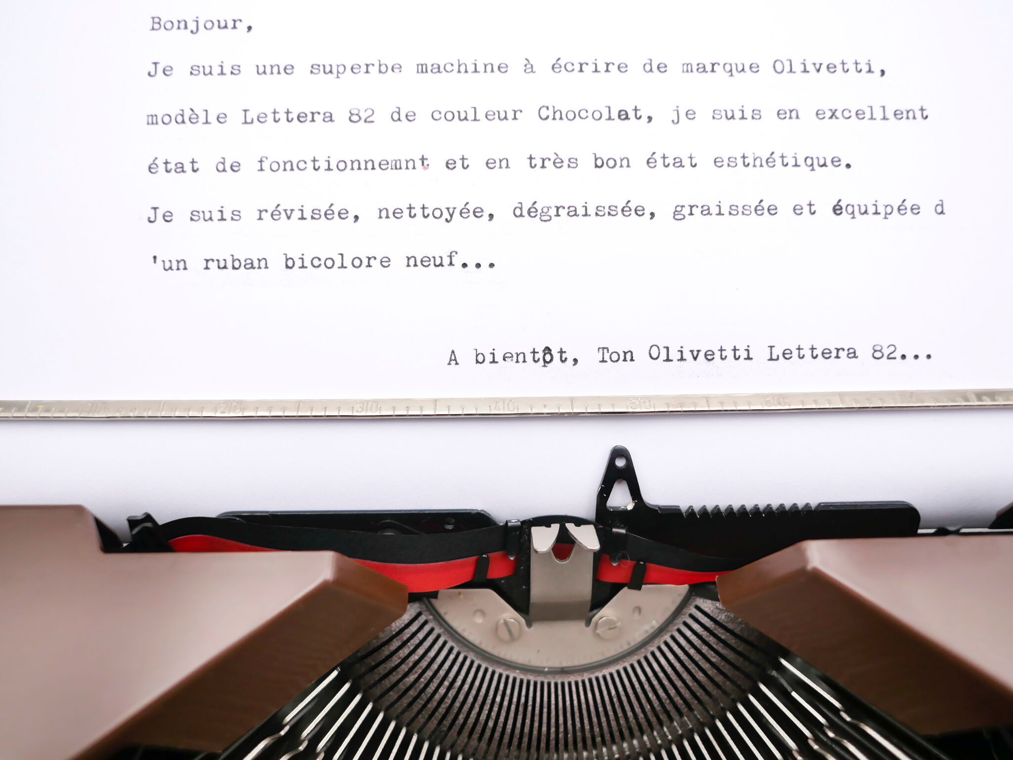 Typewriter Olivetti Lettera 82 Brown revised ribbon new
