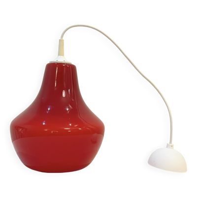 Suspension en verre opaline rouge 1970 plafonnier Space Age forme libre orange