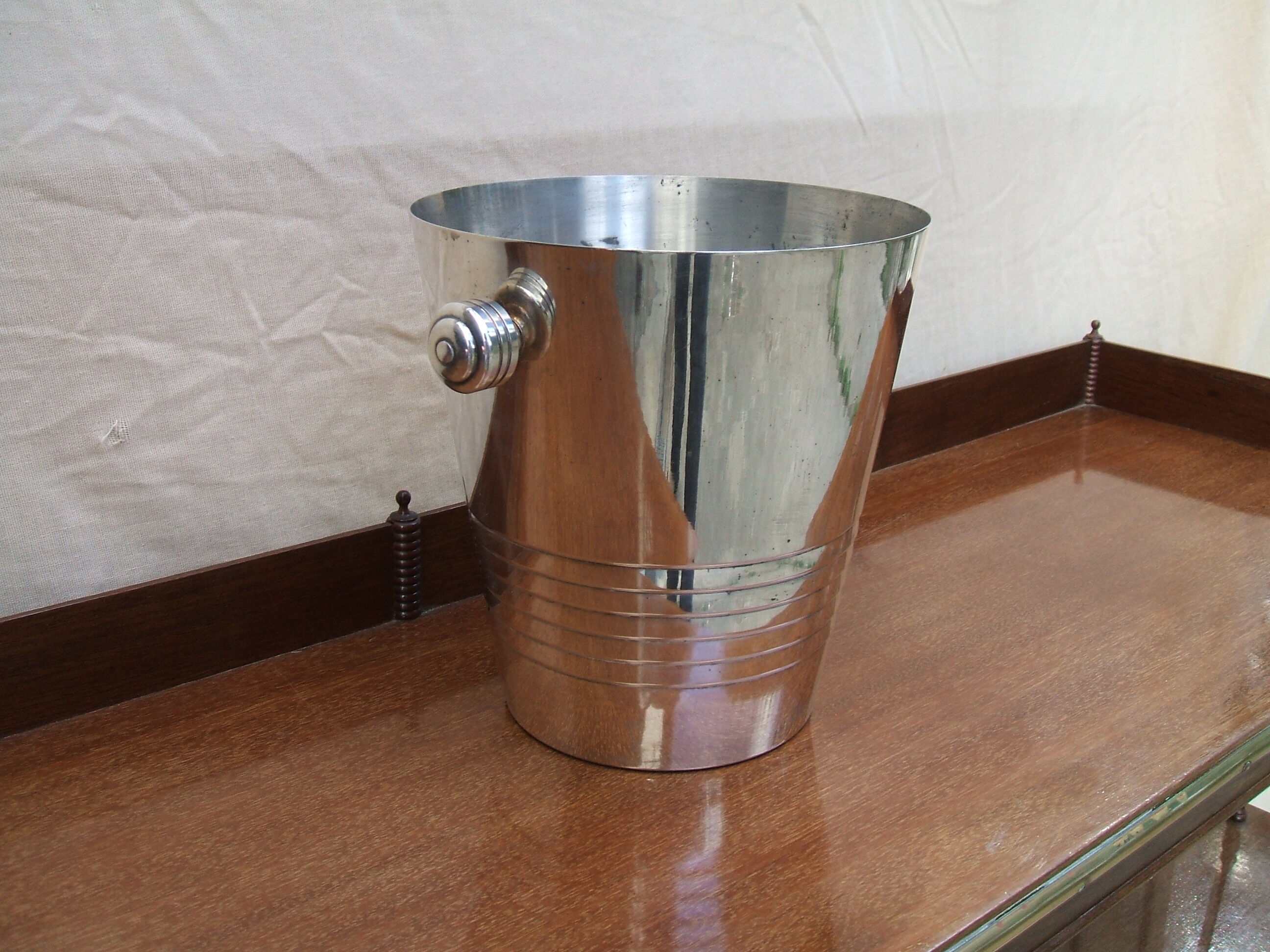 Silver metal champagne bucket