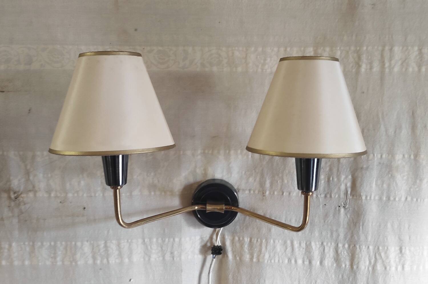 Double light wall sconces in gilded brass and gun barrel - 1950s/60s