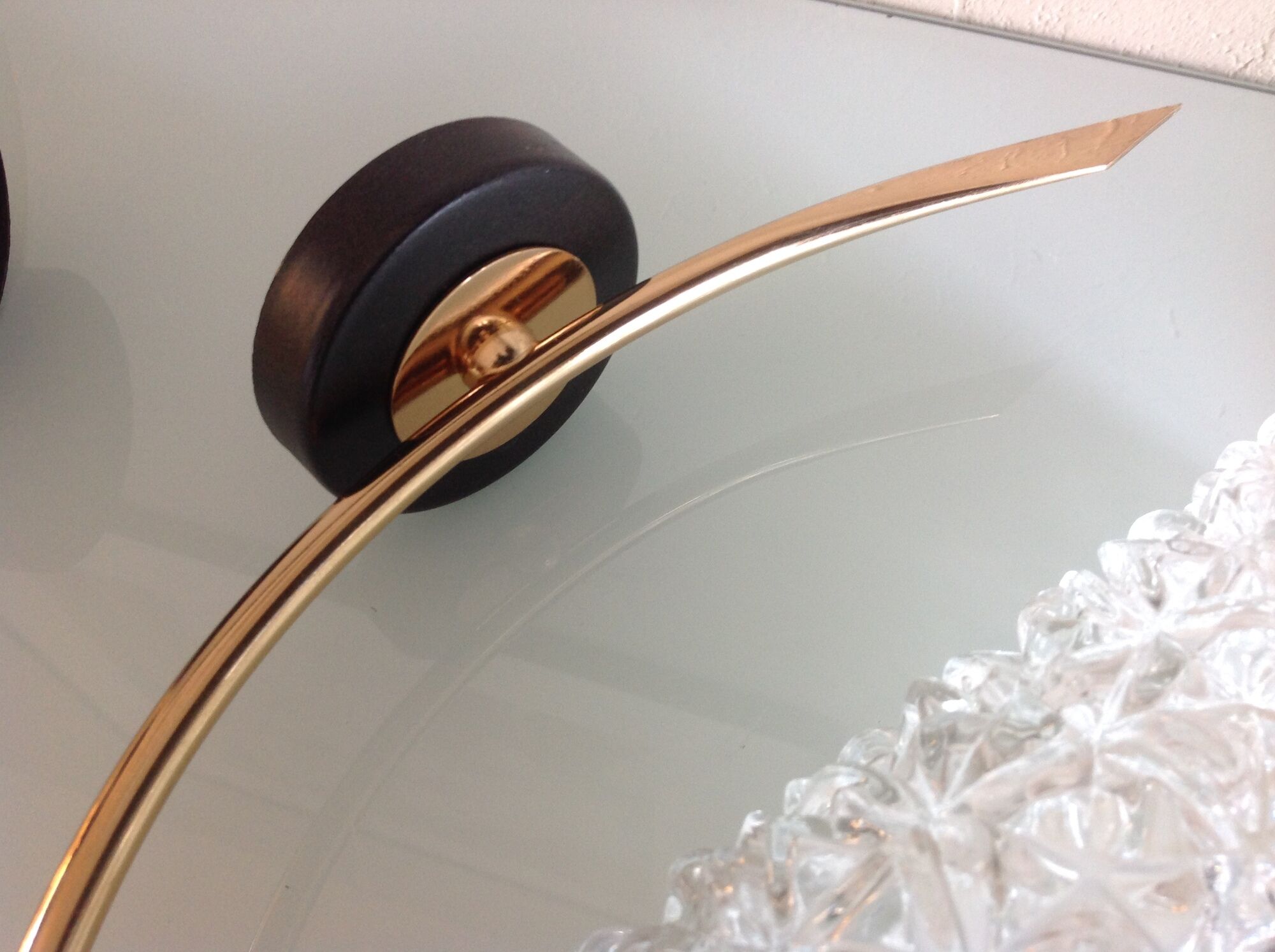Pair of brass sconces and structured tulip glass 60/70s