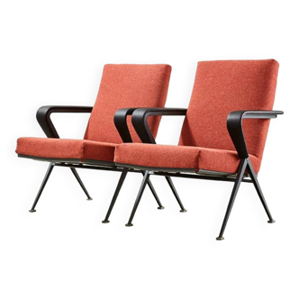 Friso Kramer Pair of Repose Lounge Chairs for Ahrend de Cirkel 1959