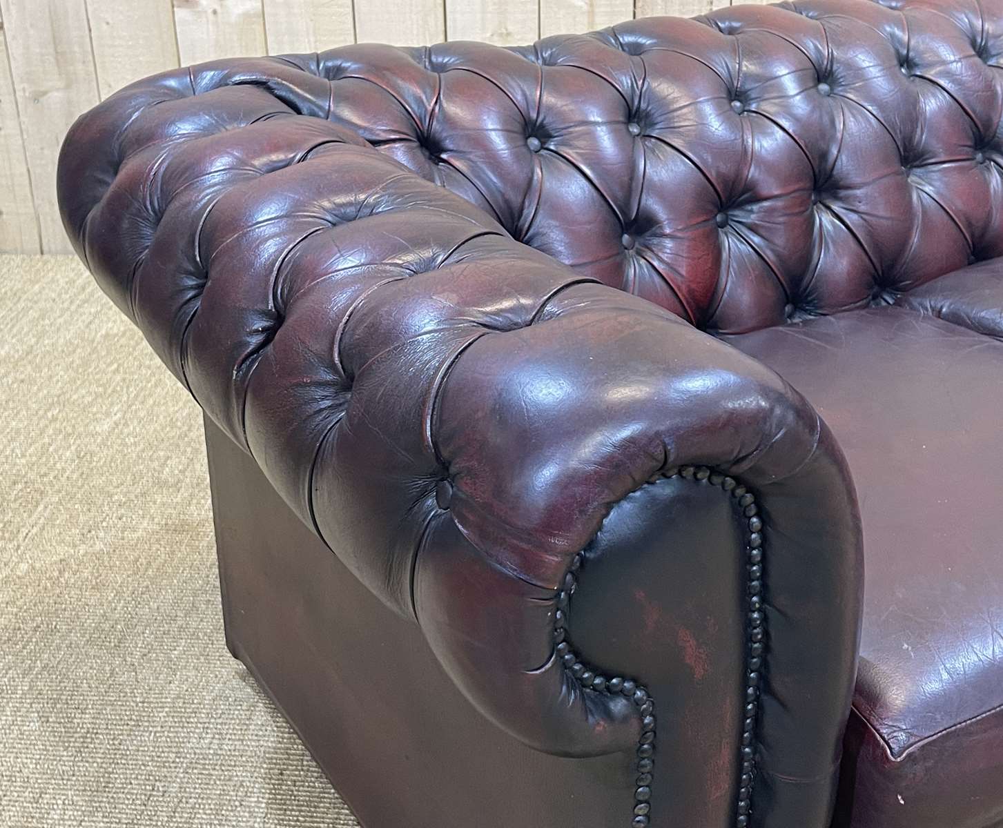 Chesterfield 3-seater sofa in red leather from the 70s