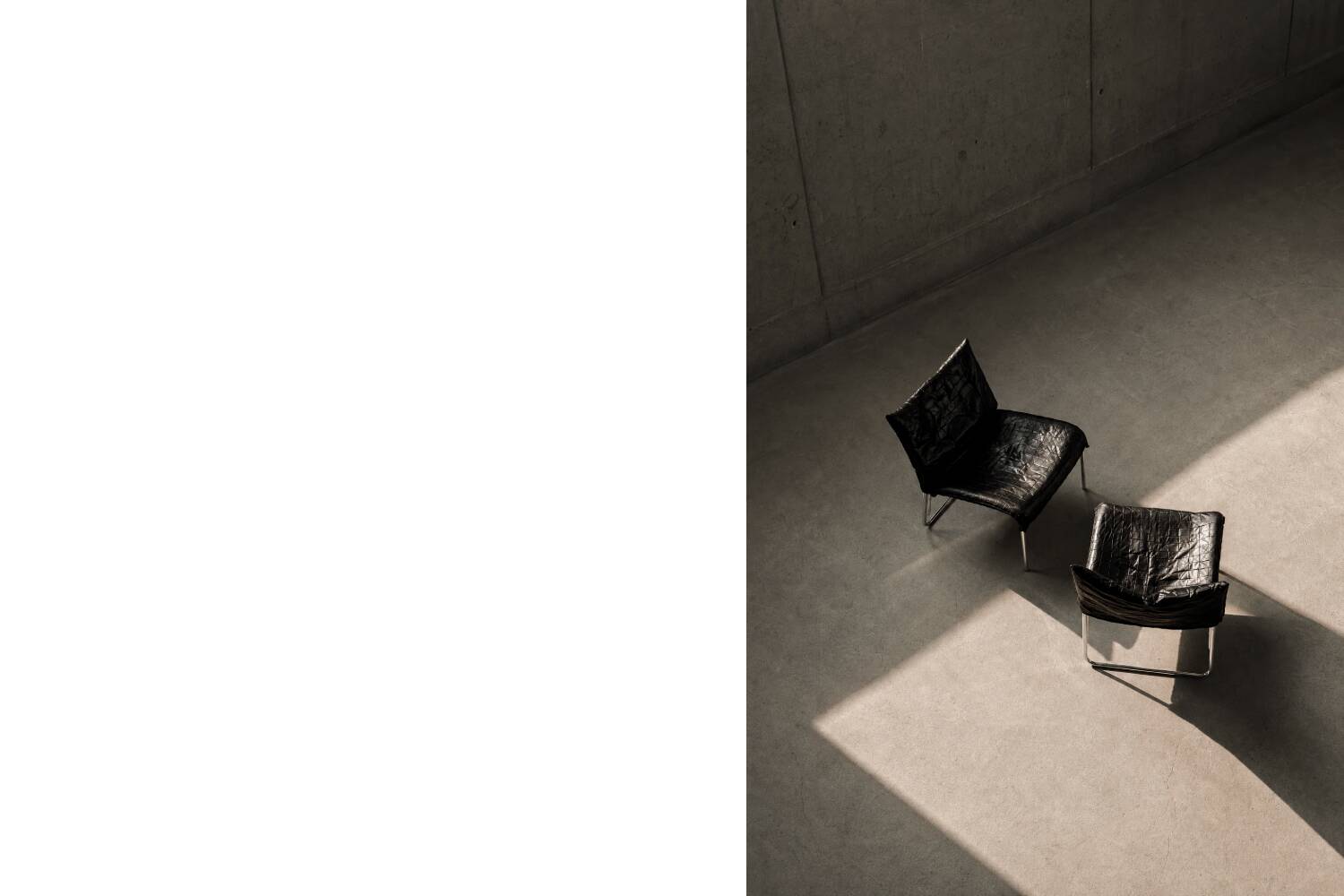 Chaises longues en cuir noir patchwork suédoises modernes du milieu du siècle d'IKEA