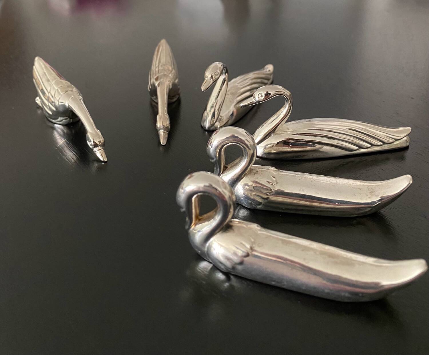 6 various animal knife holders in silver-colored metal