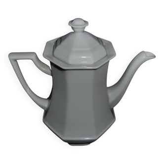 White teapot/coffee maker octagonal shape