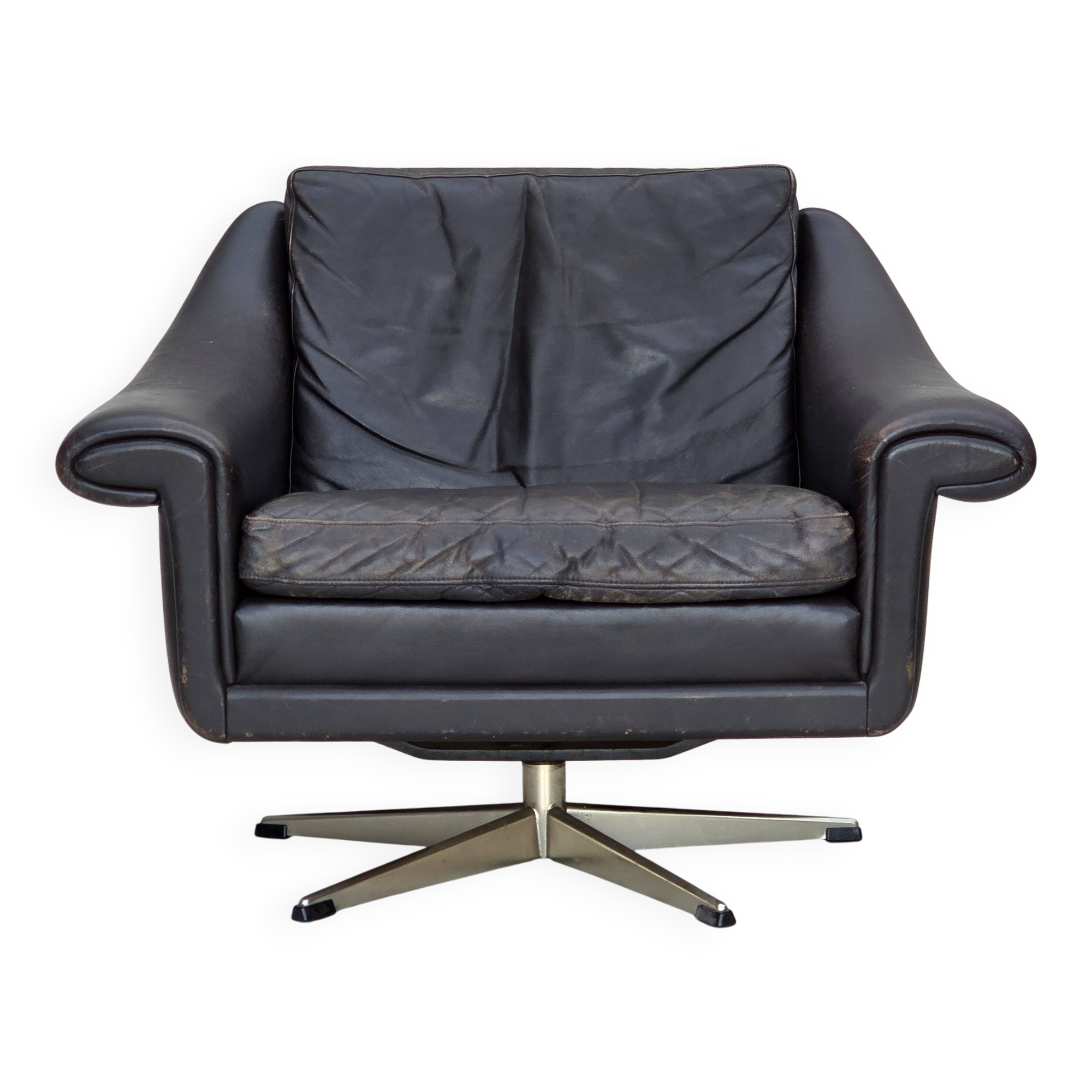 1960s, Danish swivel armchair by Aage Christensen, leather.