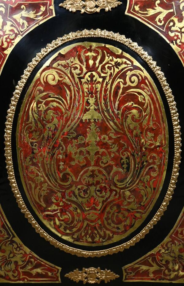 Meuble d’entre-deux en Marqueterie « Boulle », époque Napoléon III – Milieu