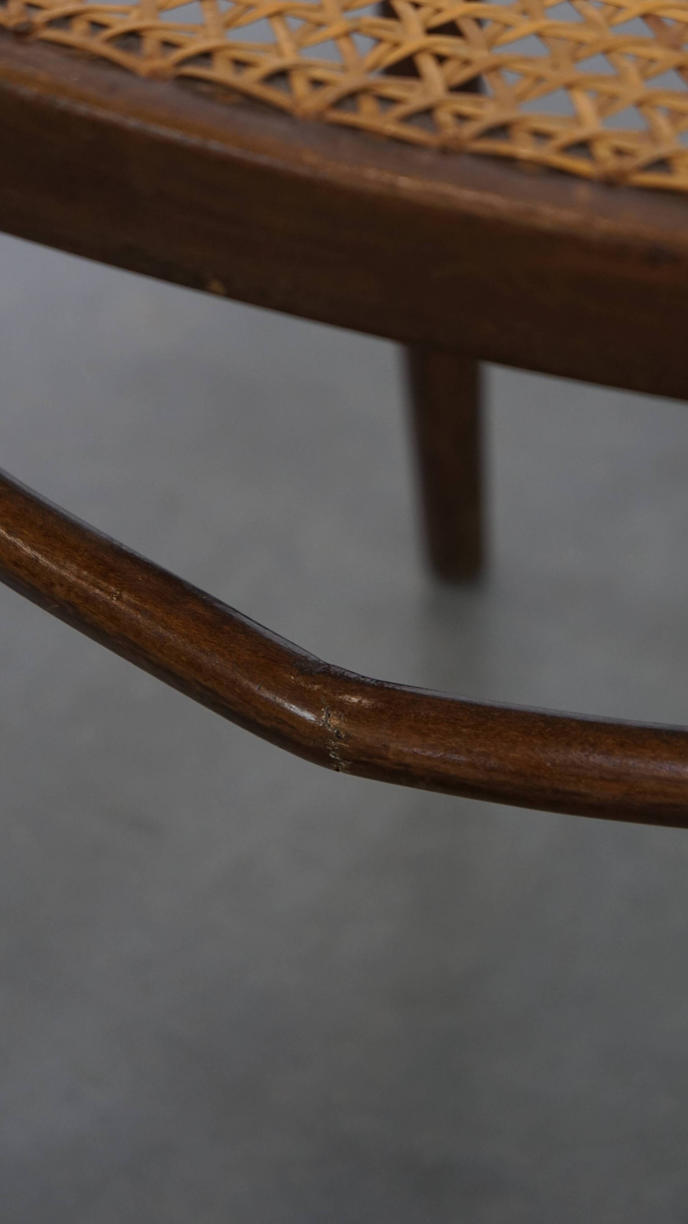 Chaise de bistrot avec assise en rotin tressé