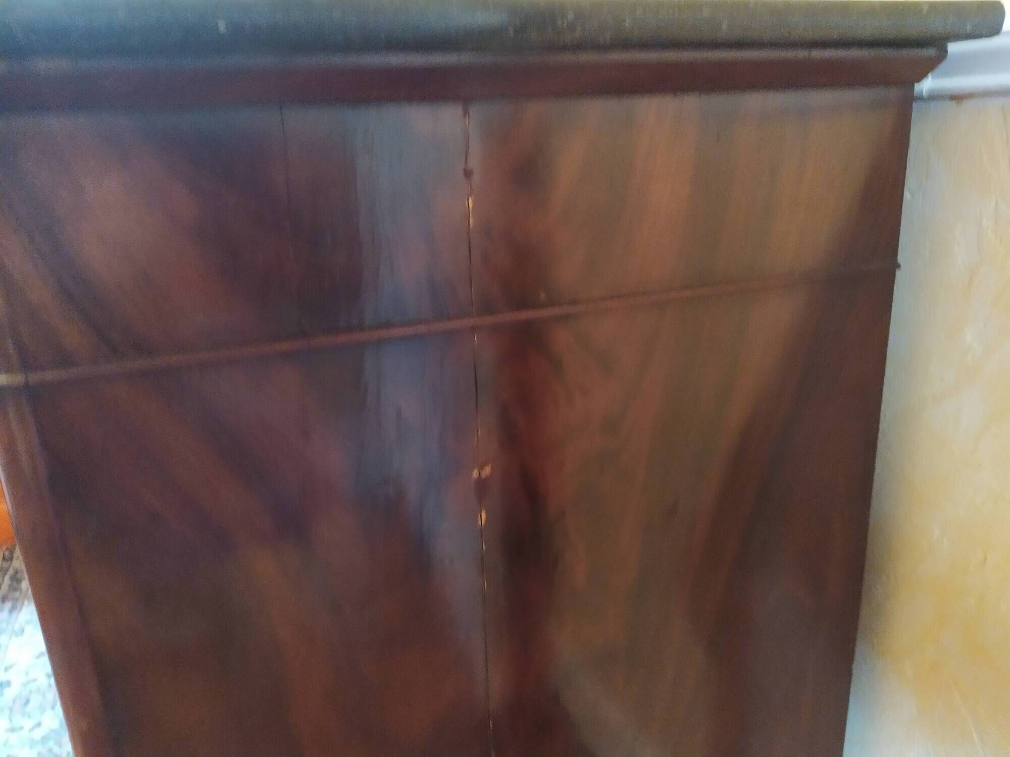 Louis Philippe chest of drawers In walnut veneer with black marble top