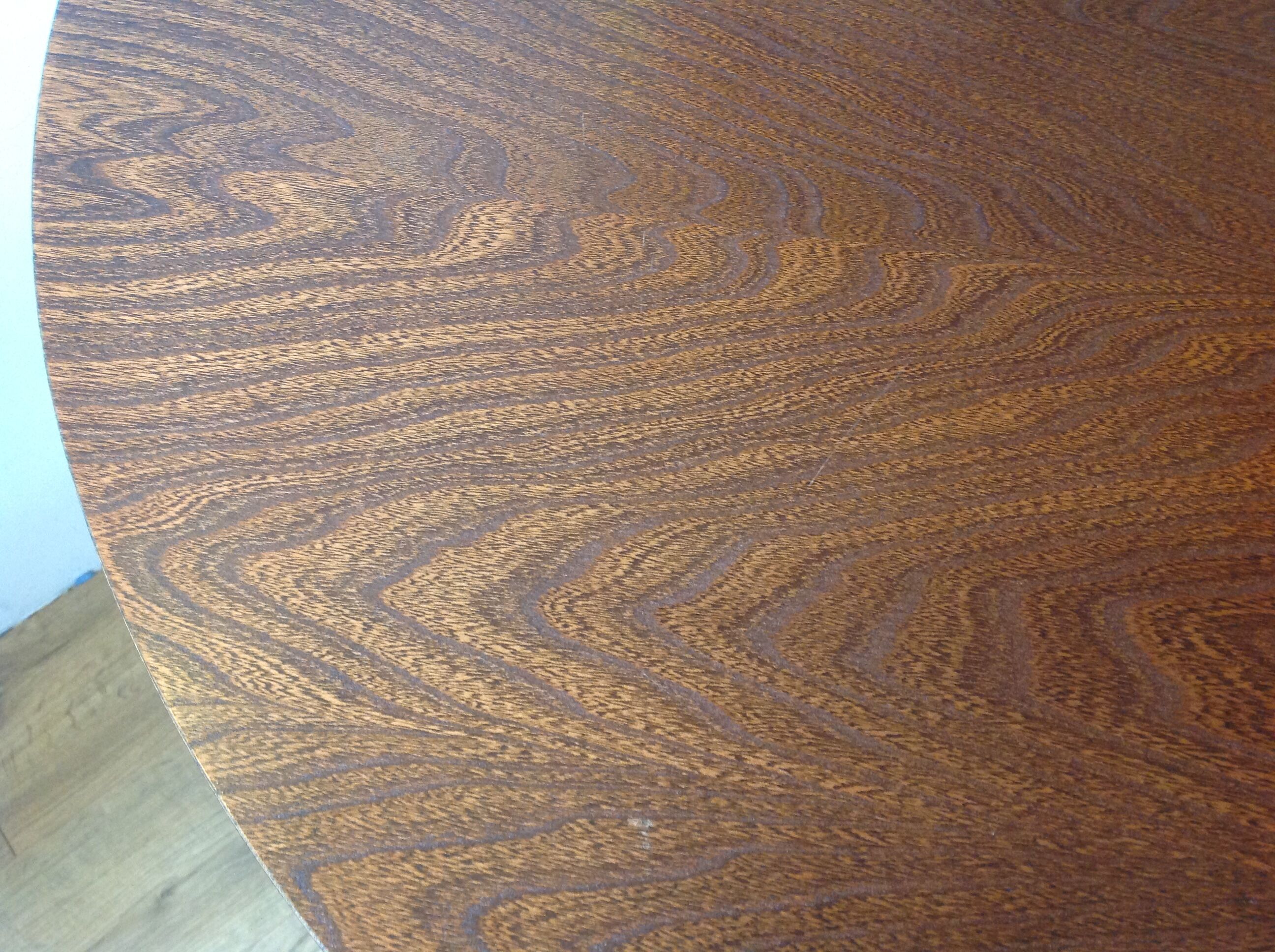 Scandinavian round elm table by Lb