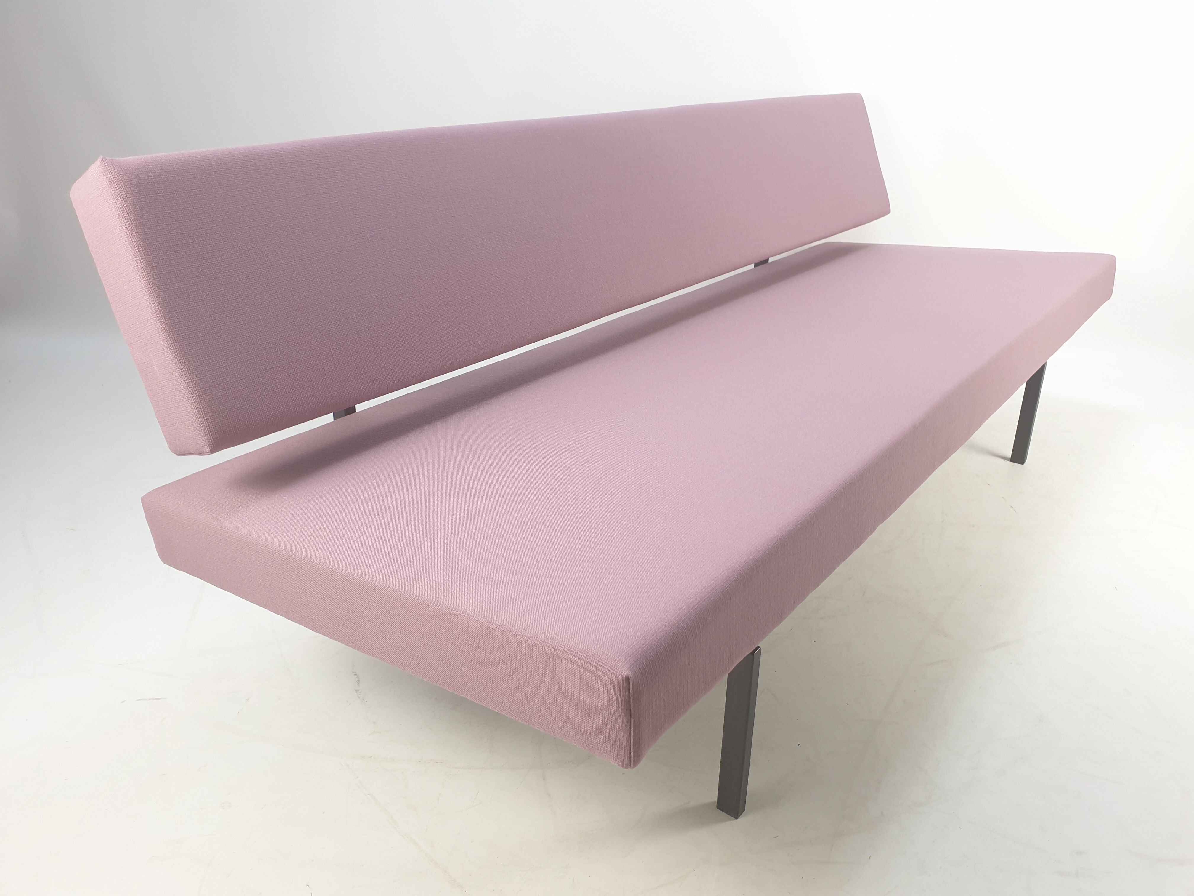 Sleeping sofa by Gijs van der Sluis for Gispen 50
