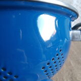Passoire émaillée bleue vintage