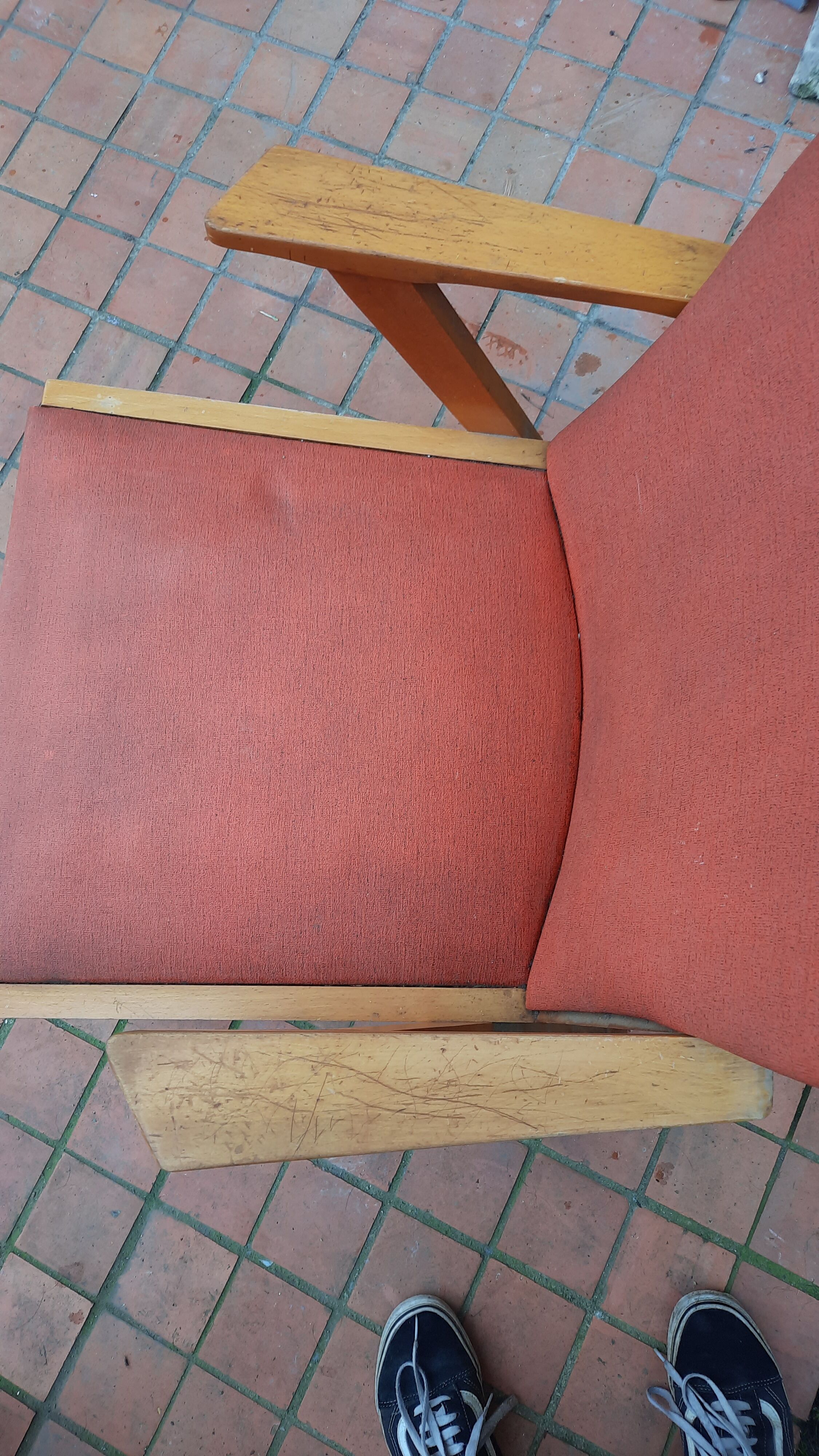 2 mismatched bridge chairs