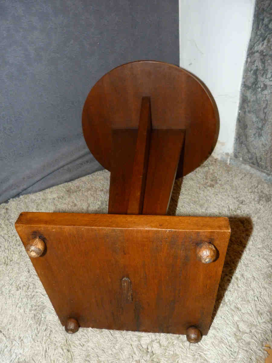 Art deco side table