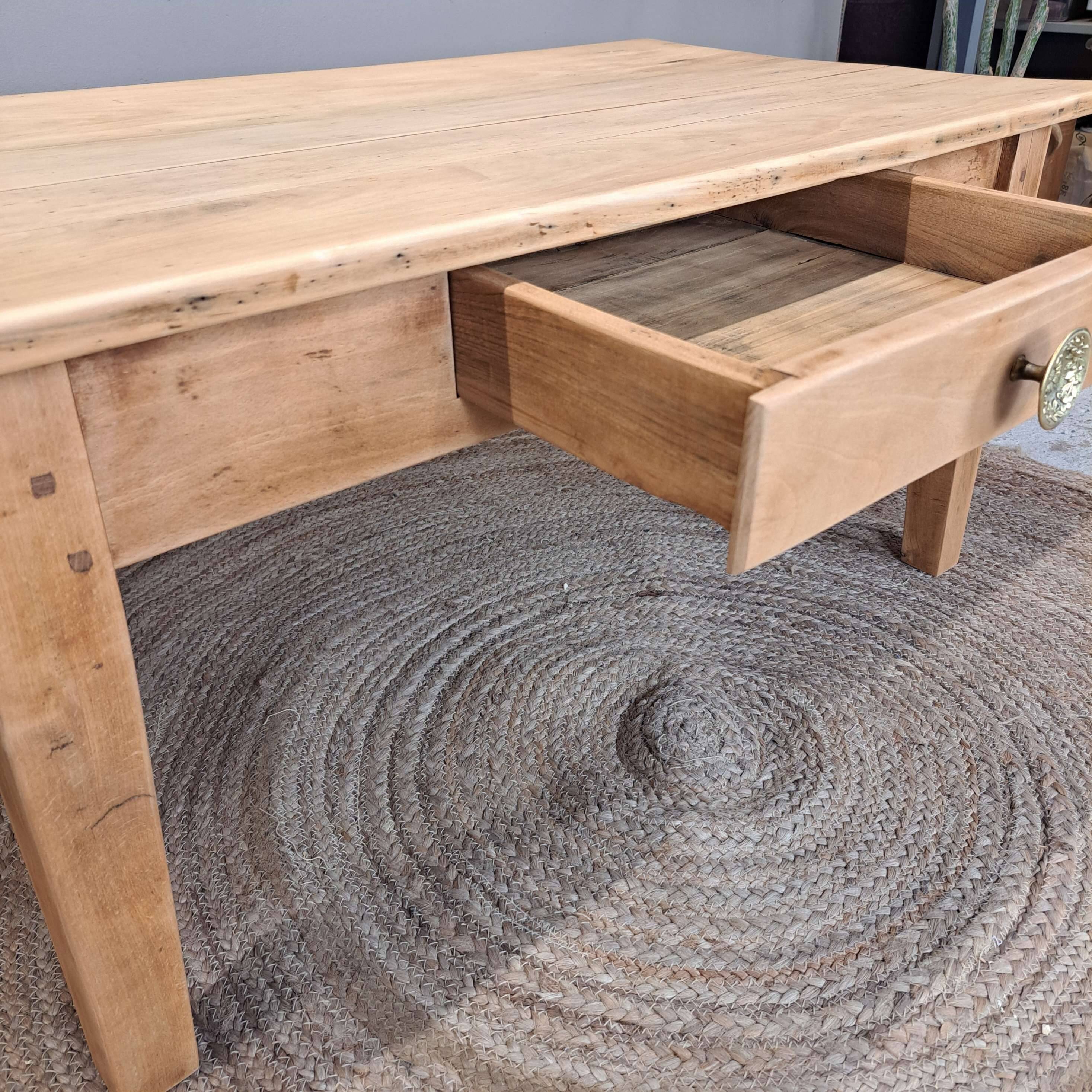 COFFEE TABLE