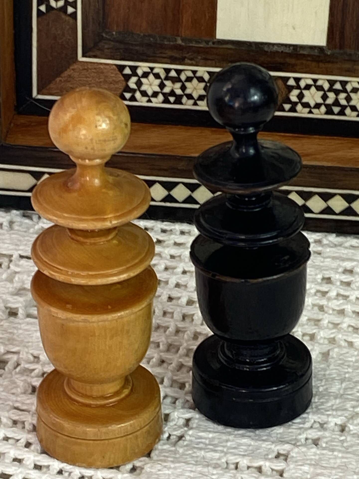 Jeu d’échec en marqueterie 
