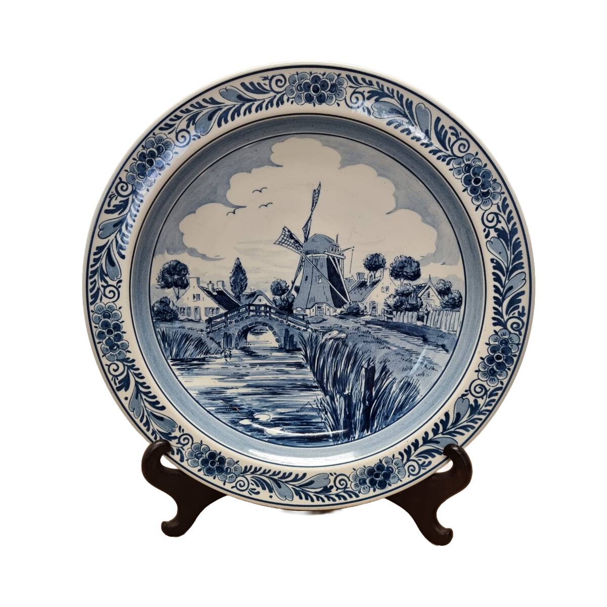 Dutch ceramic Blue Delft Wall Plate With Mill by Royal Goedewaagen, from the 70/80s