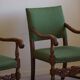 Fauteuils en chêne et laine, style Louis XIII, par un ébéniste français des années 1930