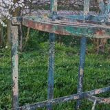 Half-moon florist plant holder