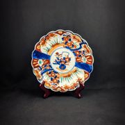 Imari porcelain plate with Japanese-style floral decoration, late 19th century